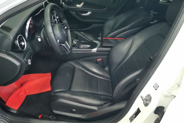 奔驰C级 2019款 C 180 L 时尚型运动版中控内饰19