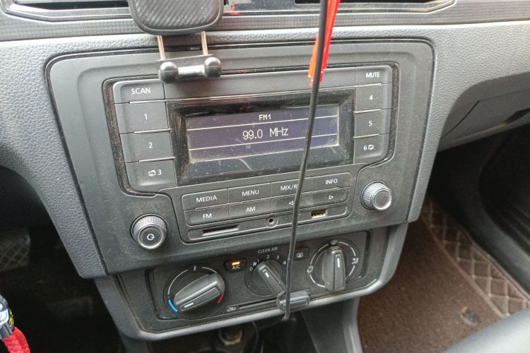 大众 桑塔纳 2018款 1.5L 自动风尚版中控内饰16