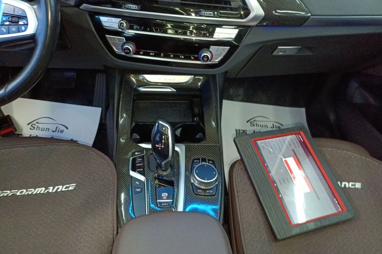 宝马X3 2021款 改款 xDrive28i 豪华套装中控内饰18