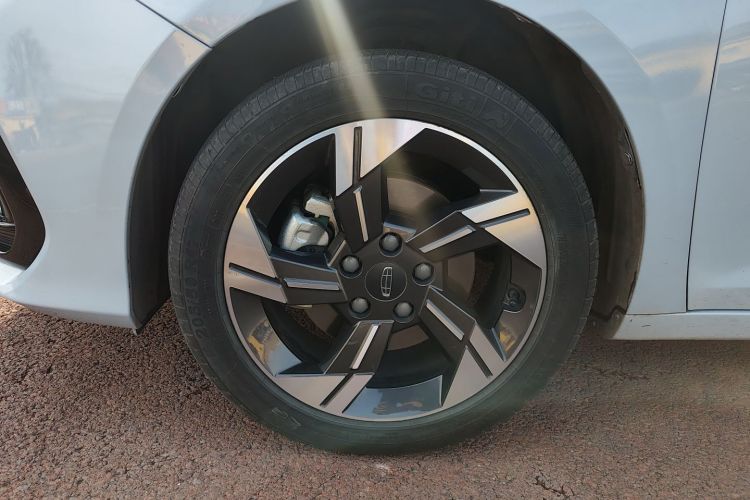 吉利汽车 帝豪L HiP 2022款 1.5TD-DHT Pro 100KM Super 迅车身外观6007