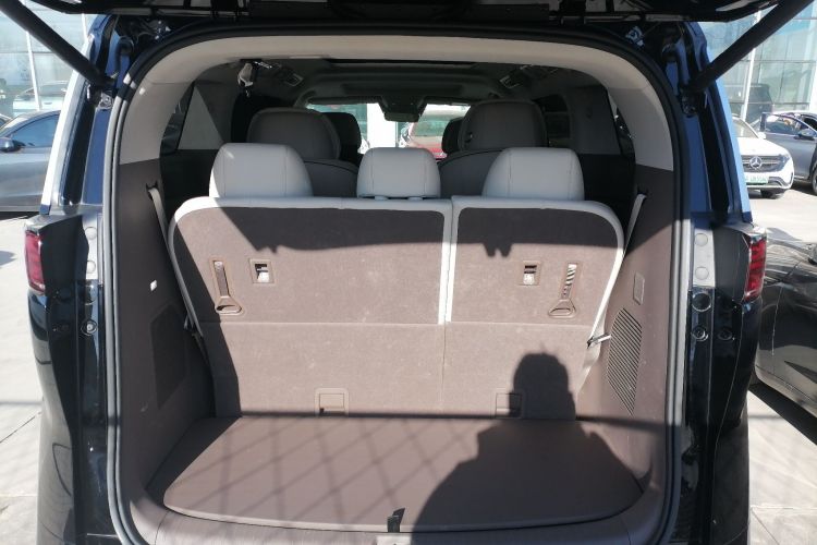 腾势D9 2022款 DM-i 970 四驱旗舰型机舱底盘23