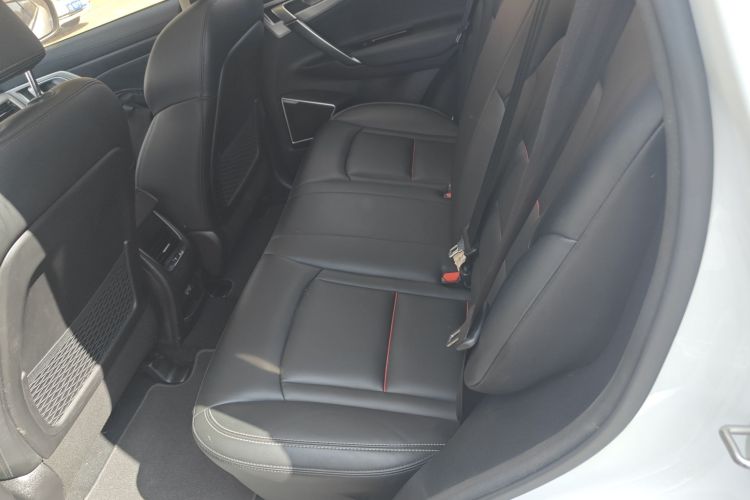 吉利汽车 博越 2018款 1.8TD 自动两驱智雅型中控内饰7004