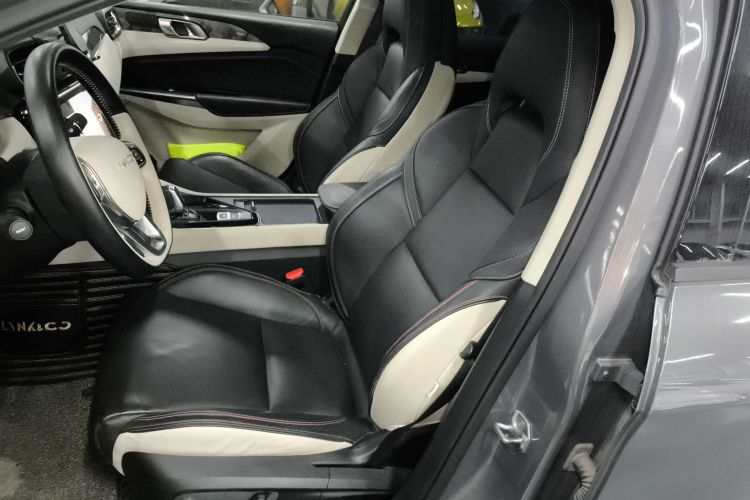 领克02 2019款 1.5T DCT两驱耀Pro版 国VI中控内饰19