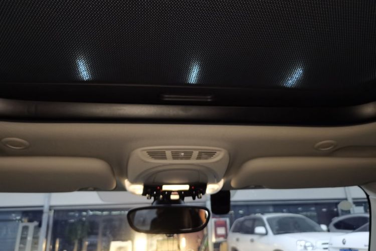 MINI 2016款 1.2T ONE 五门版中控内饰22