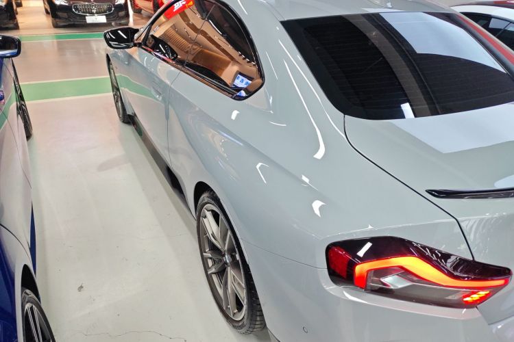 宝马2系(进口) 2023款 M240i车身外观4