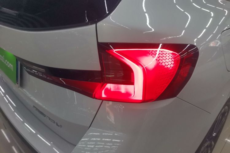 宝马X1 2024款 sDrive25Li M运动套装车身外观9