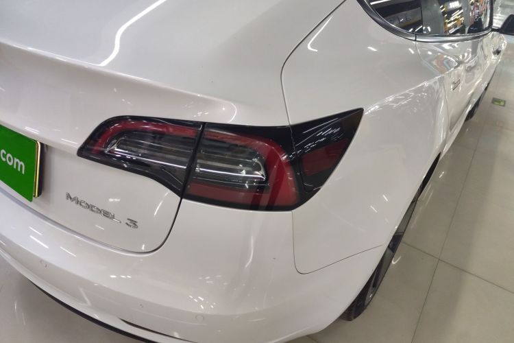 特斯拉 Model 3 2022款 后轮驱动版车身外观9