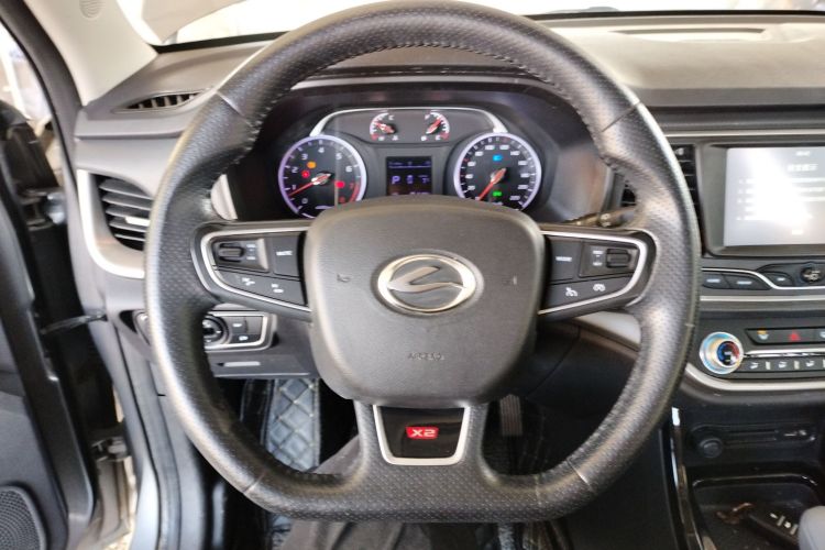 陆风X2 2017款 1.6L 自动铂锐版中控内饰13