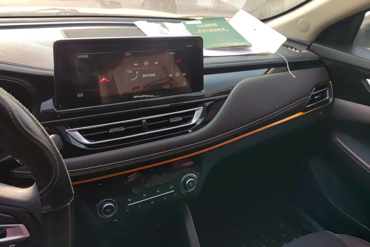 长安 逸动DT 2019款 1.6L 手动舒享型 国VI中控内饰16