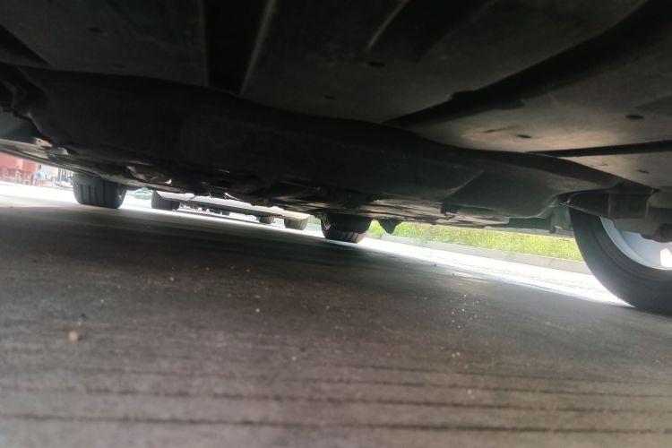 捷豹XE 2017款 2.0T 200PS R-Sport局部细节9008