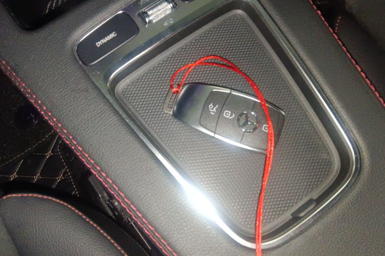 奔驰A级 2024款 改款 A 200 L 时尚型中控内饰11