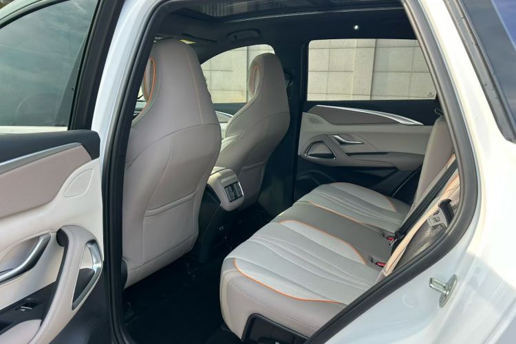 比亚迪 宋Pro新能源 2023款 冠军版 DM-i 110KM卓越型中控内饰21