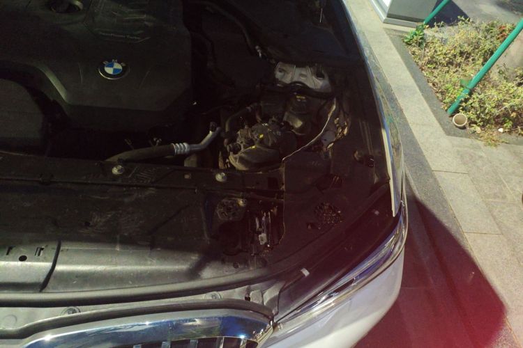 宝马3系 2020款 325Li 首发版局部细节9007