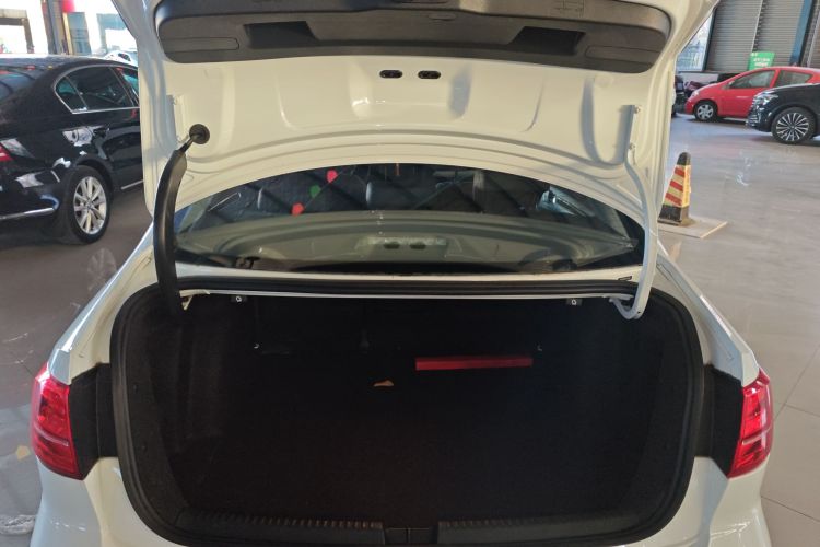 大众 速腾 2018款 1.6L 自动舒适型机舱底盘23