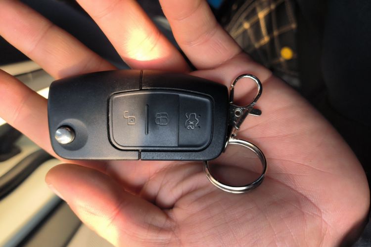 福特 福克斯 2013款 两厢经典 1.8L 自动基本型中控内饰11