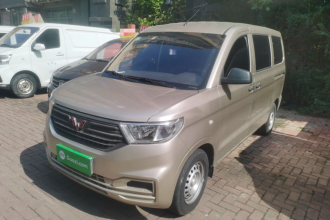 五菱汽车 五菱宏光V 2022款 1.5L劲取版液压助力LAR