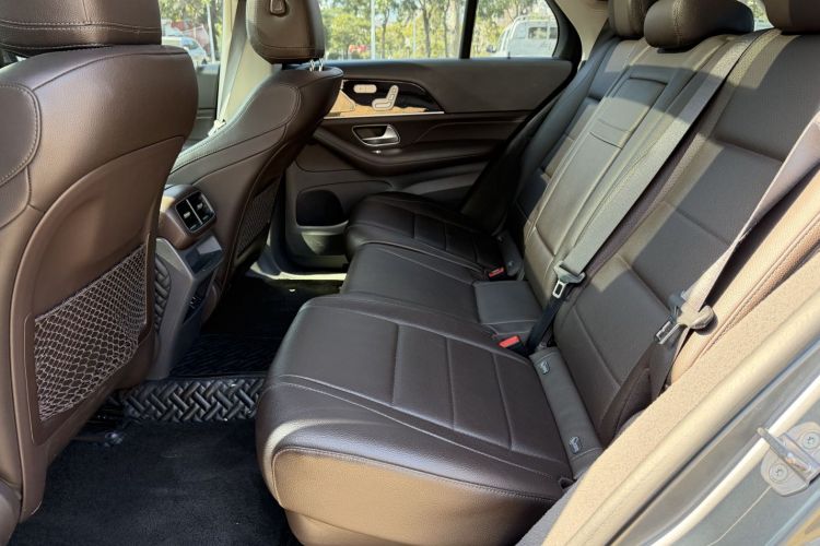 奔驰GLE 2020款 GLE 350 4MATIC 时尚型中控内饰21