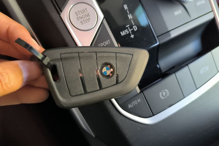 宝马4系 2022款 425i 敞篷M运动套装中控内饰11