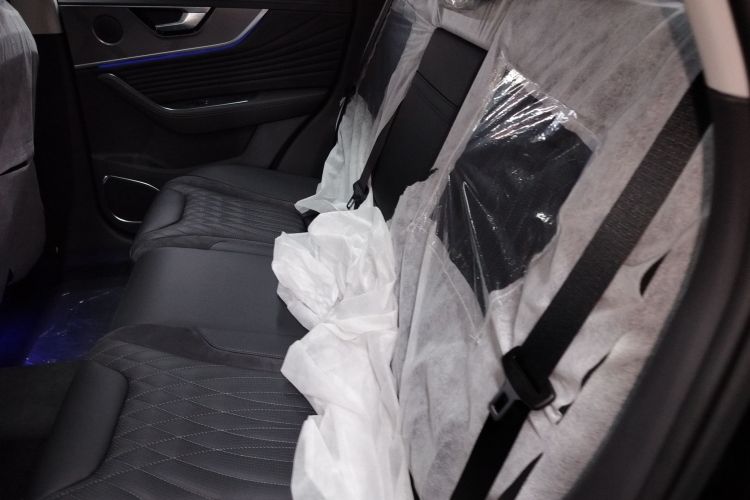 红旗HS5 2023款 2.0T 四驱旗享Pro版中控内饰21