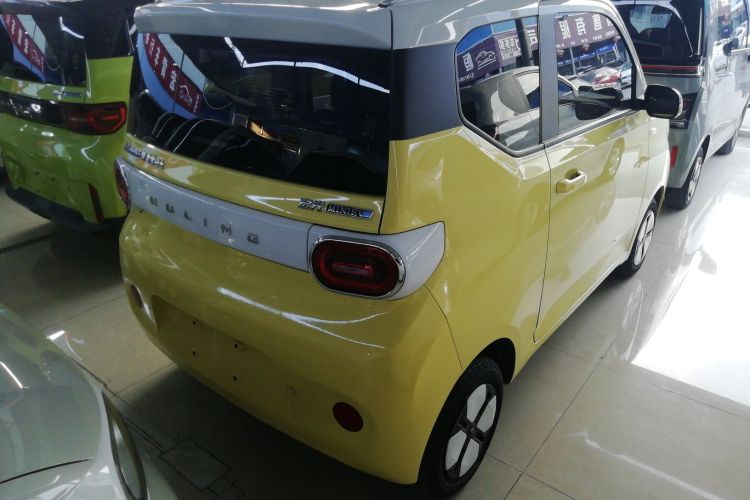 五菱汽车 宏光MINIEV 2024款 第三代 215km 进阶版车身外观7