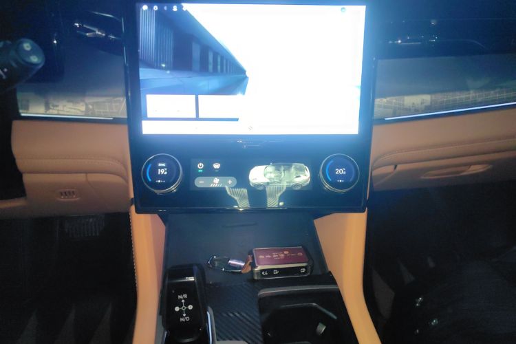 领克09 2024款 2.0T 四驱运动版 五座局部细节16