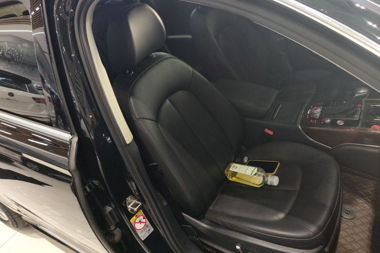 奥迪A6L 2017款 30 FSI 技术型局部细节41