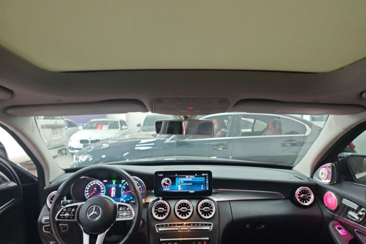 奔驰C级 2019款 改款 C 260 L 运动版局部细节22