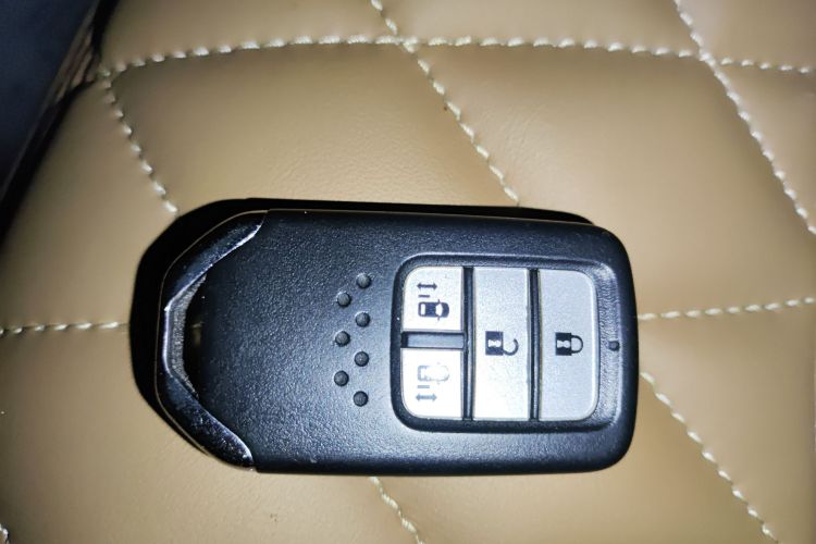 本田 艾力绅 2016款 2.4L 舒适版中控内饰7001