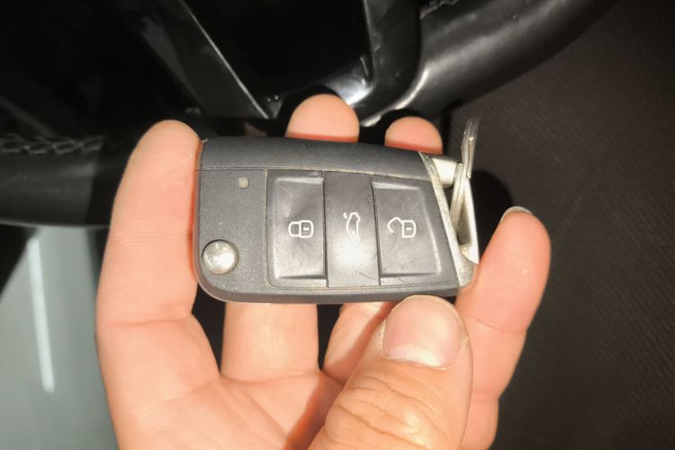 大众 高尔夫 2019款 280TSI DSG豪华型 国VI中控内饰7001