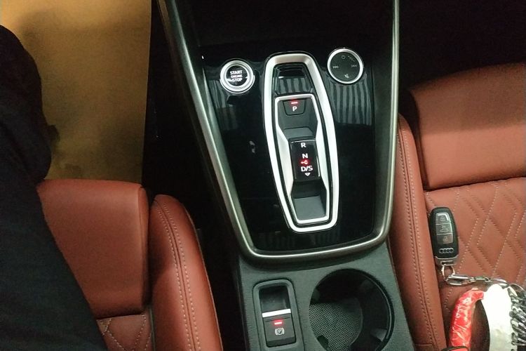 奥迪A3 2025款 Sportback 35TFSI 飞驰尊享型中控内饰18