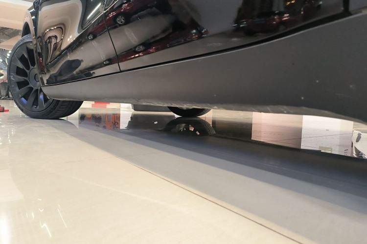 特斯拉 Model Y 2021款 标准续航后驱版局部细节9002