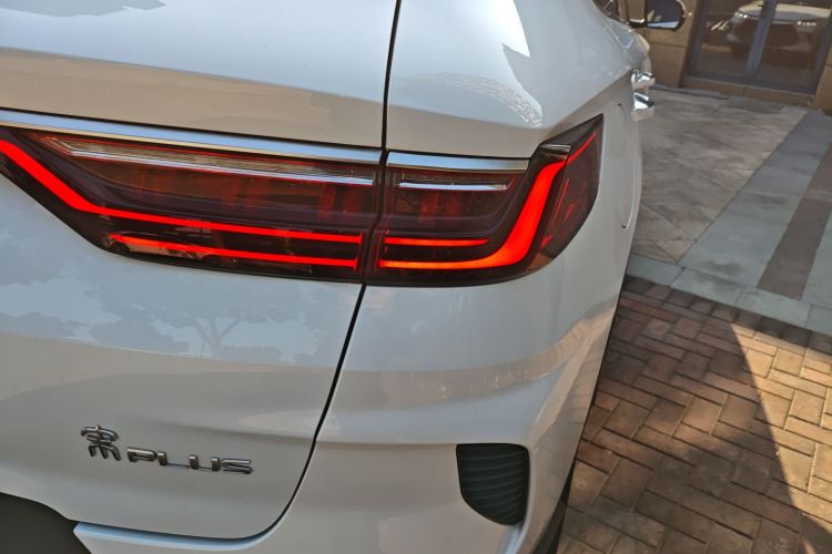 比亚迪 宋PLUS新能源 2023款 冠军版 DM-i 110KM 旗舰PLUS车身外观6006