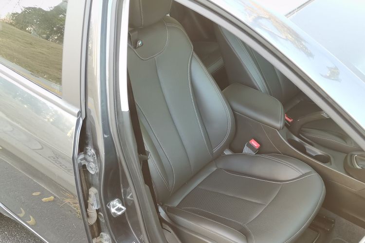 别克 英朗 2021款 改款 典范 1.5L 自动精英型局部细节41