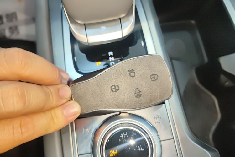 北京越野 北京BJ40 2024款 2.0T 全新城市猎人版 侠客型中控内饰7001