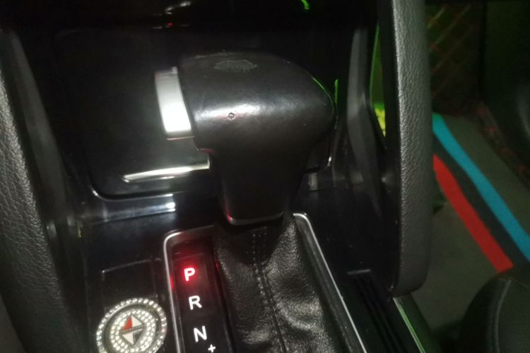 宝沃BX7 2018款 28T 两驱豪华型 5座 国V中控内饰18