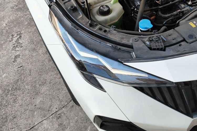 广汽传祺 传祺GS3 2023款 影速 270T 劲智版车身外观6006