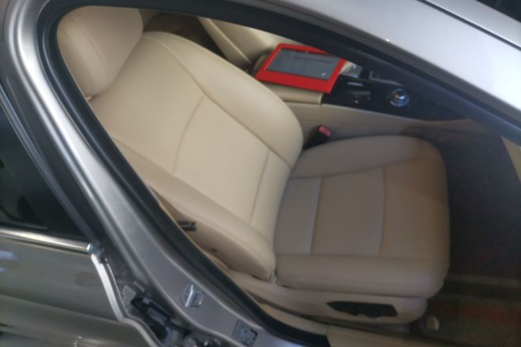 宝马5系 2014款 520Li 典雅型局部细节41