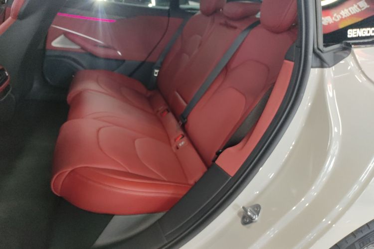 小米汽车 小米SU7 2024款 四驱超长续航高阶智驾Max版中控内饰7004