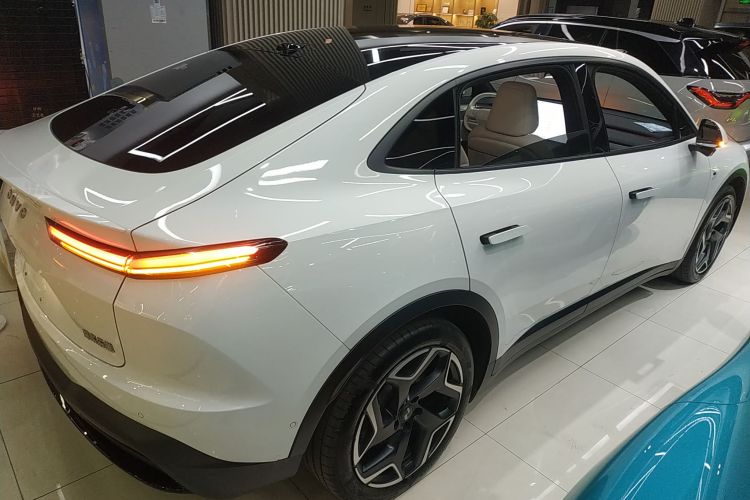 乐道L60 2024款 60kWh 后驱版车身外观7