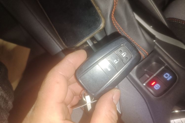 丰田 卡罗拉 2023款 1.2T 先锋版中控内饰7001