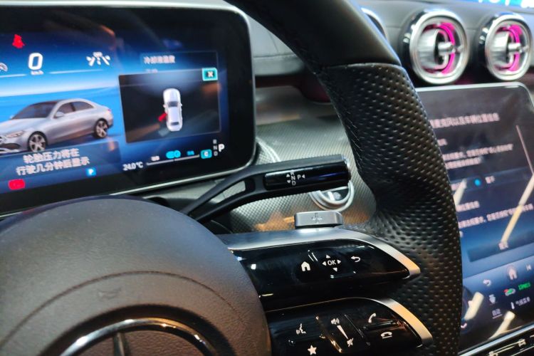 奔驰C级 2022款 改款 C 260 L 运动版局部细节18