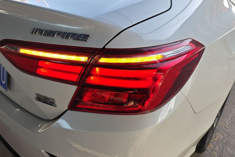 本田 英仕派 2022款 260TURBO 精致版车身外观6006