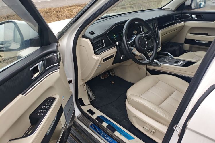 众泰T700 2017款 1.8T 双离合尊贵型中控内饰20