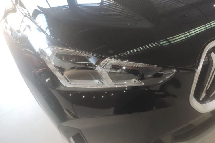 宝马X1 2023款 xDrive25Li X设计套装车身外观8