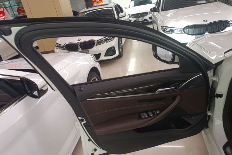 宝马5系 2018款 525Li M运动套装中控内饰7007