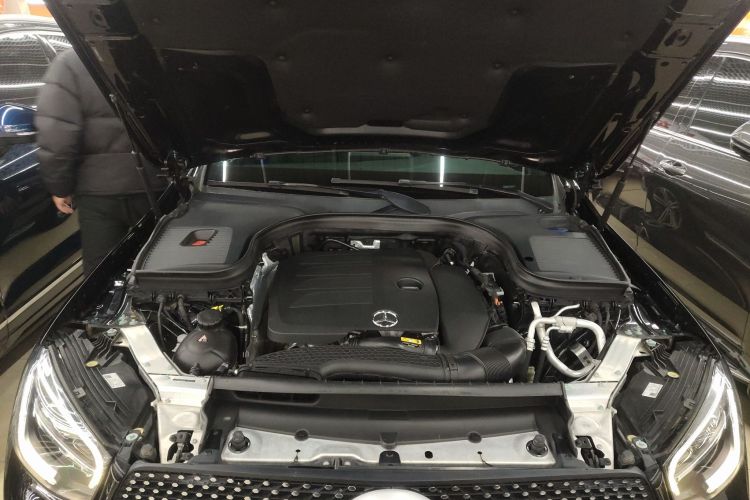 奔驰GLC 2020款 GLC 260 L 4MATIC 豪华型机舱底盘24