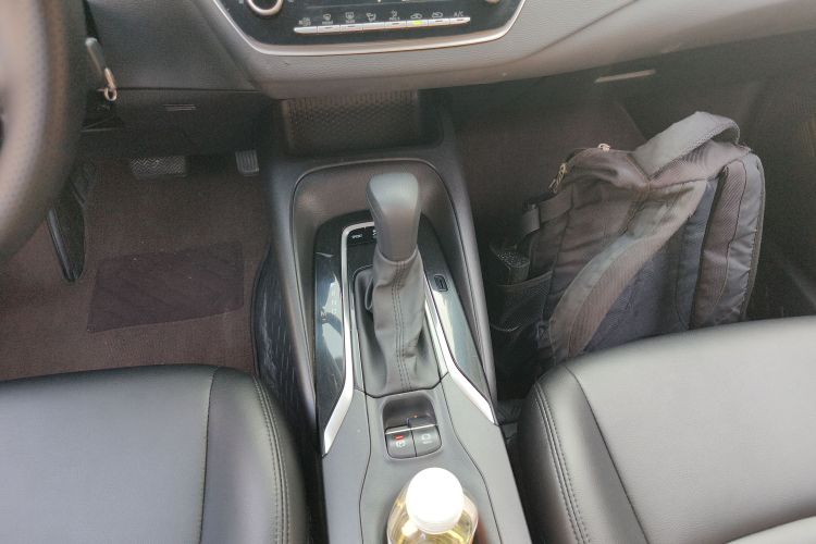 丰田 雷凌 2021款 TNGA 1.5L CVT进取版中控内饰18