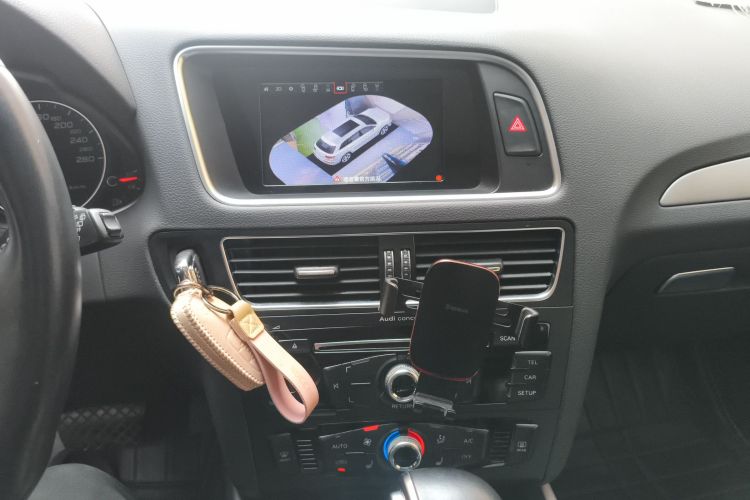 奥迪Q5 2017款 40 TFSI 进取型中控内饰16