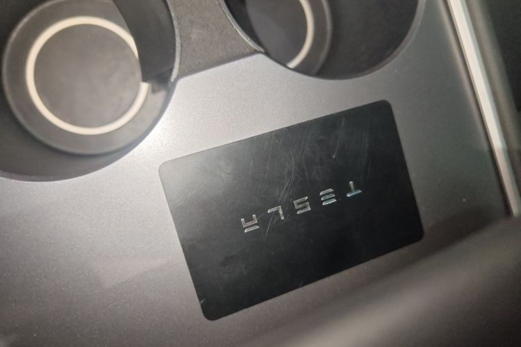 特斯拉 Model Y 2022款 后轮驱动版中控内饰7001