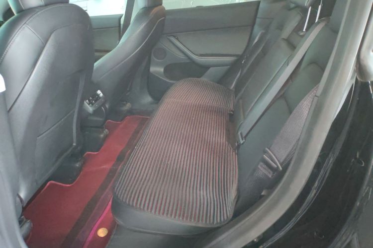 特斯拉 Model Y 2022款 后轮驱动版中控内饰21